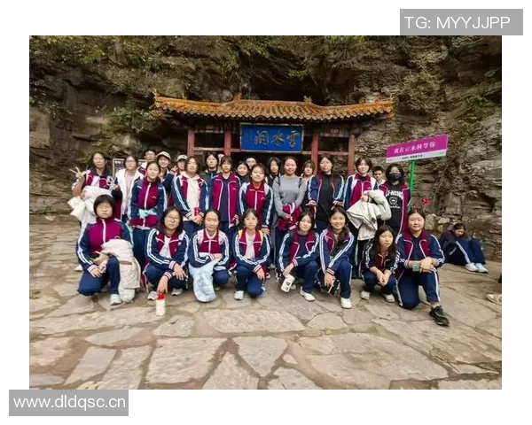 杭州街舞队荣登全国团队协作排行榜第四名展现实力与魅力 杭州街舞队荣登全国团队协作排行榜第四名展现实力与魅力