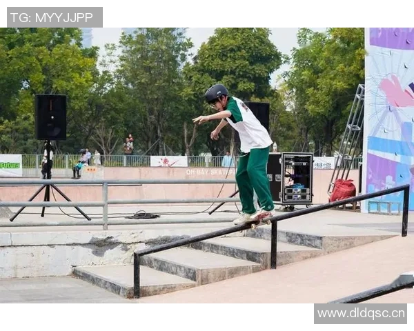 深圳滑板队的边路渗透与滑板文化的深度探索之旅 深圳滑板队的边路渗透与滑板文化的深度探索之旅